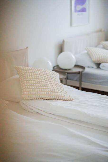 Zentrale Wohnung Fuer Entdecker Wenen Buitenkant foto