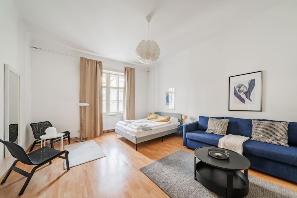 Zentrale Wohnung Fuer Entdecker Wenen Buitenkant foto